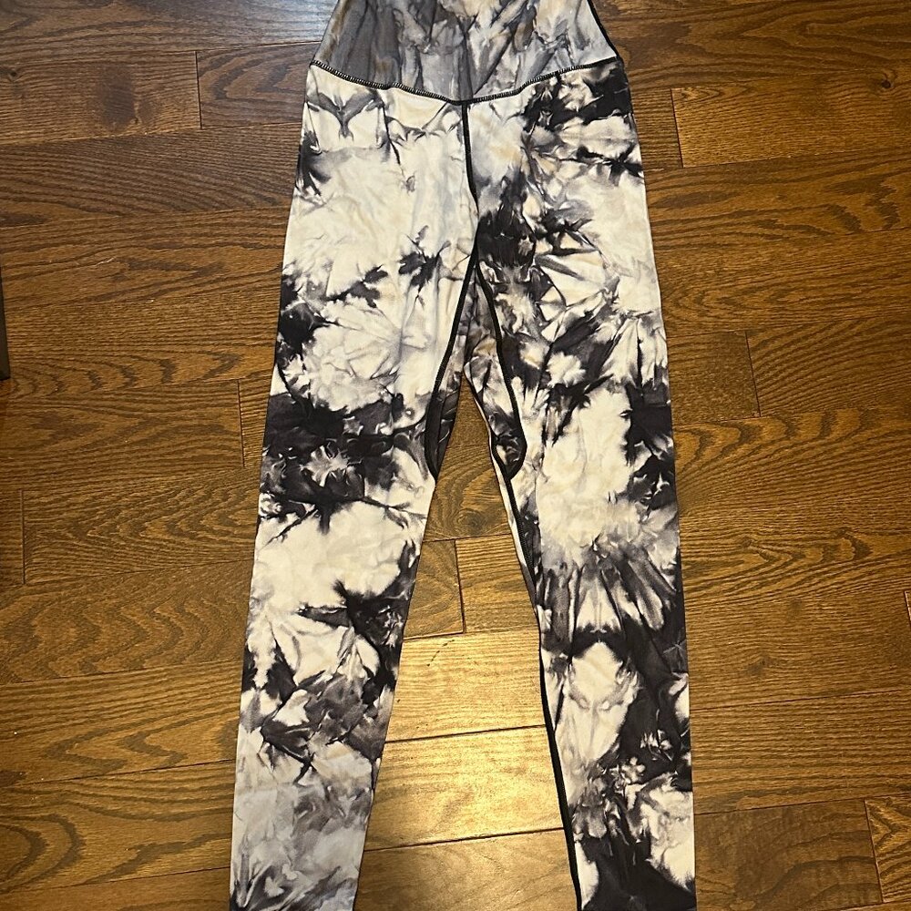 Black and White leggings S